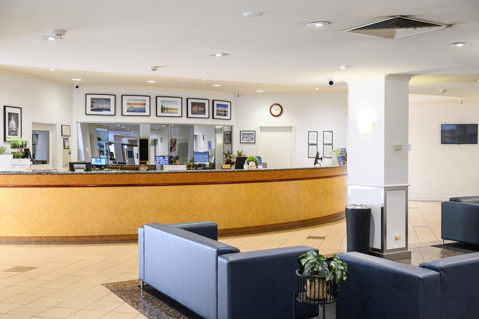 Comfort Inn & Suites Goodearth Perth Extérieur photo