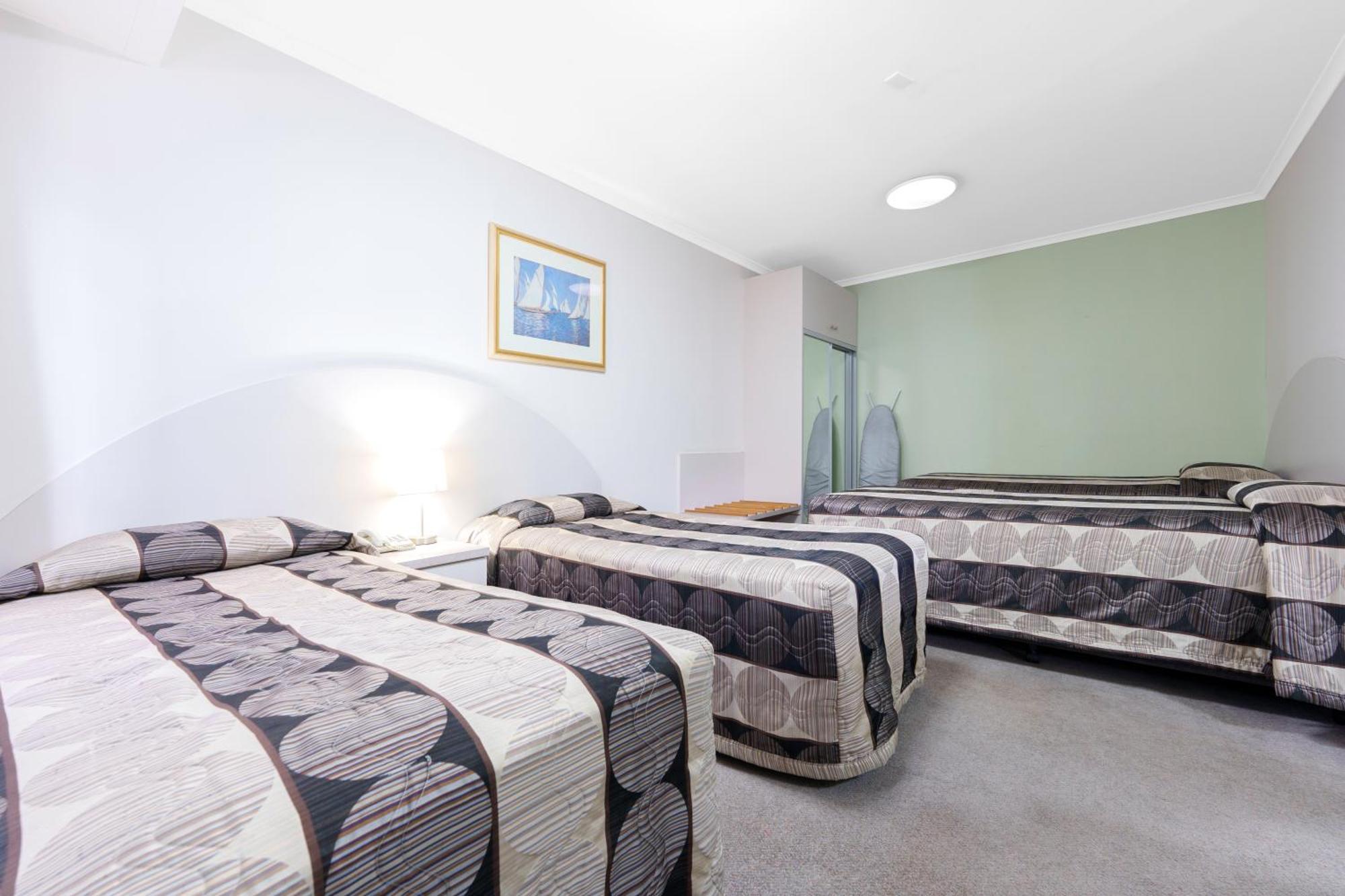 Comfort Inn & Suites Goodearth Perth Extérieur photo